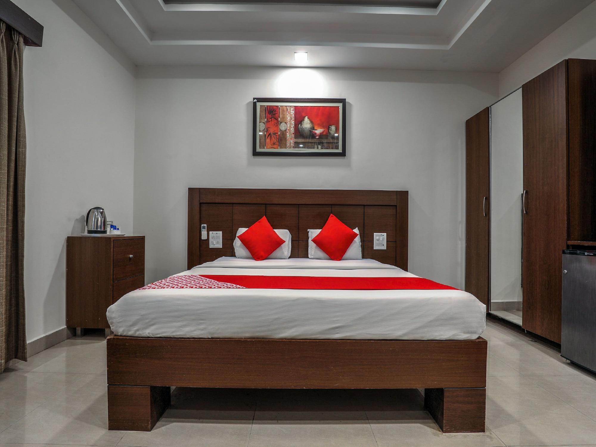 Treebo Trend Hotel Jp Plaza Nampally Hyderabad Exterior photo